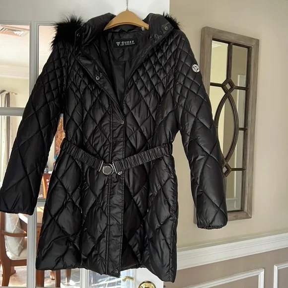 Guess diamond quilted black jacket w belt and hood. - Picture 3 of 9